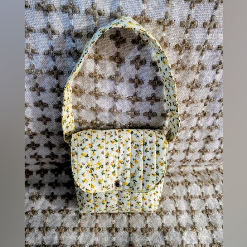 Quilted Floral Crossbody Bag - Yellow
